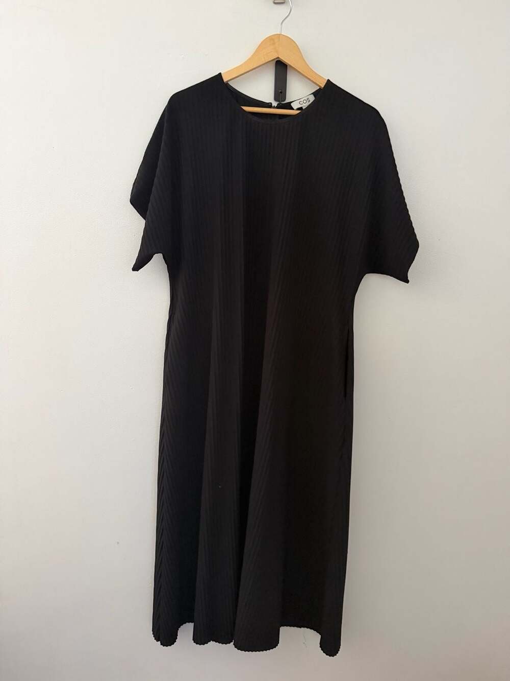 COS Pleated Midi Dress Size L Black